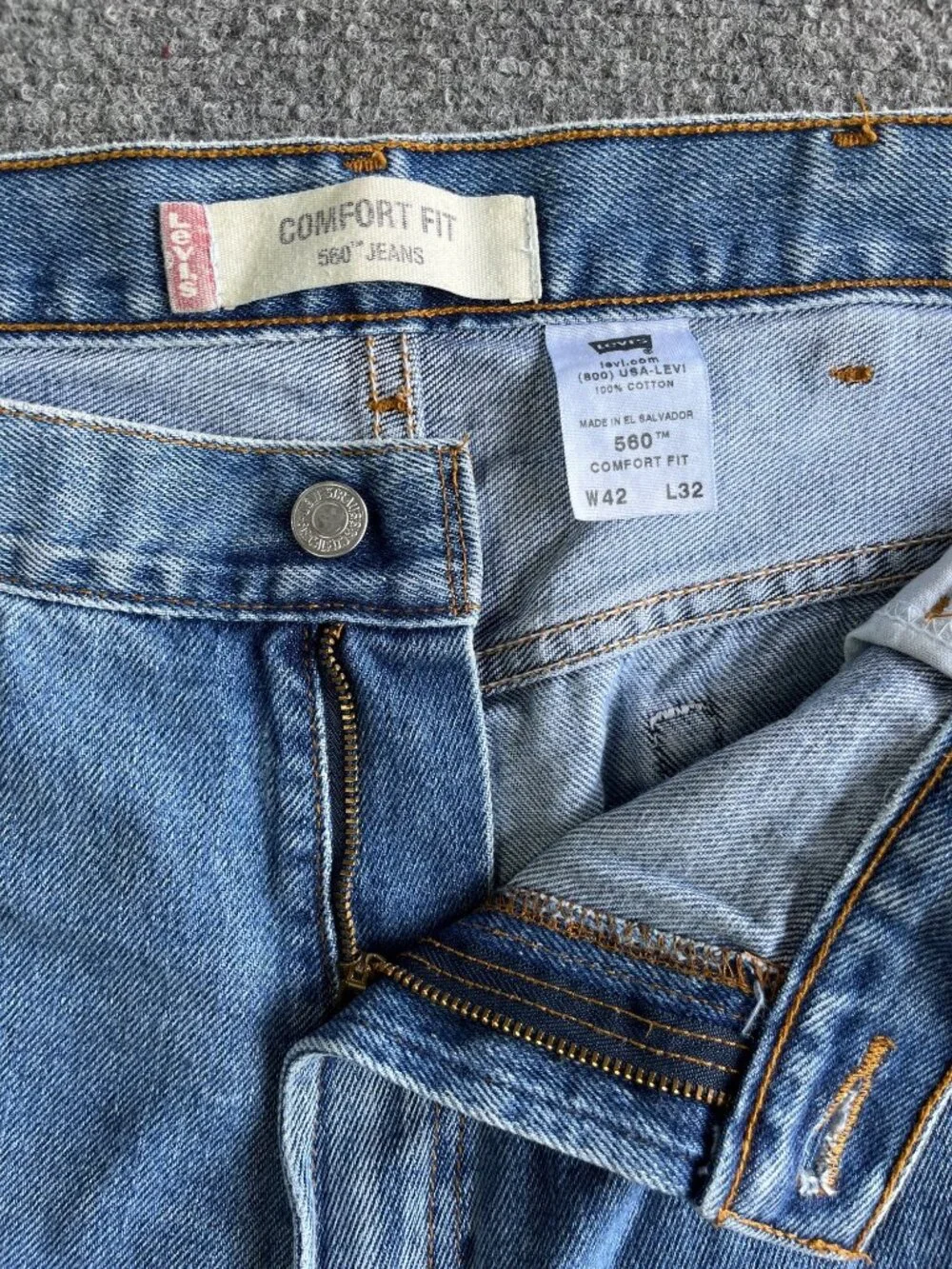 Levis 560 Comfort Fit Mens Blue Jeans 42X32 Denim